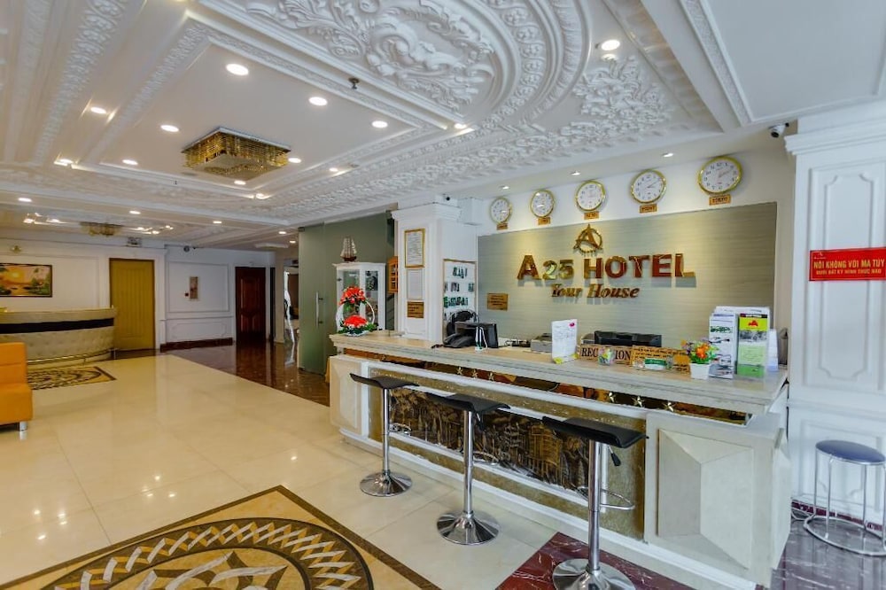 Dahlialand Saigon Hotel 7/42