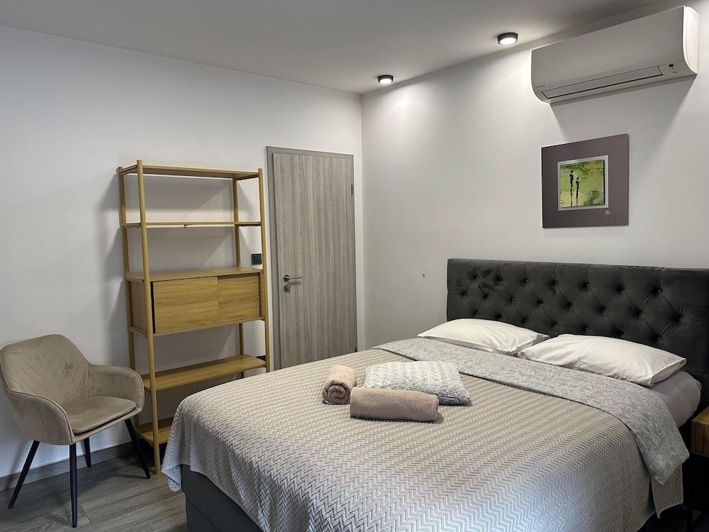 ROOMS MADISON 19/55
