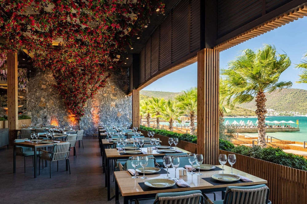 Vogue Hotel Supreme Bodrum 73/98