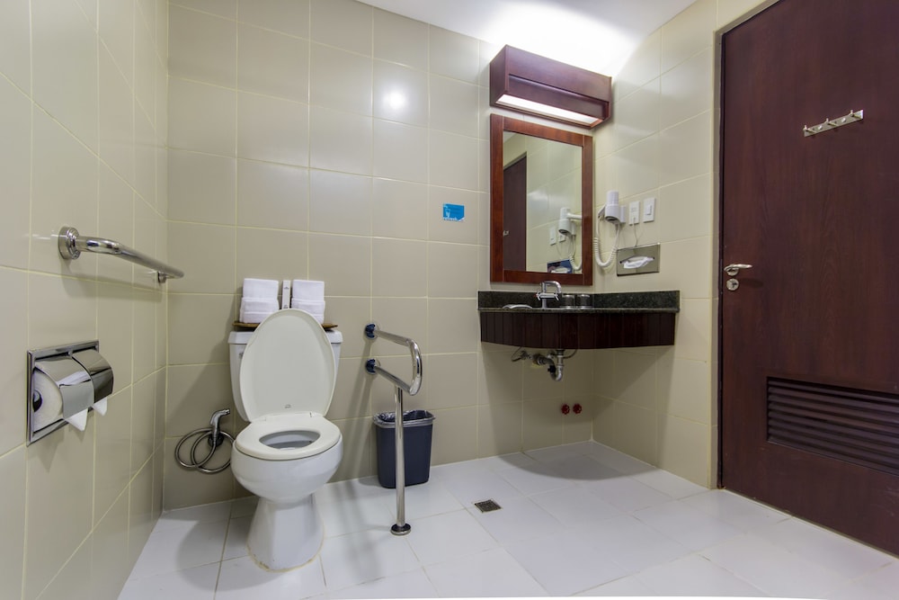 Microtel by Wyndham Mall of Asia 16/44