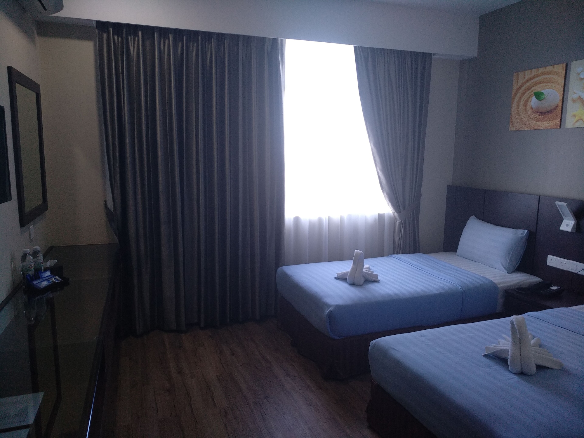 Room, Twin Beds, Sea View, No Balcony