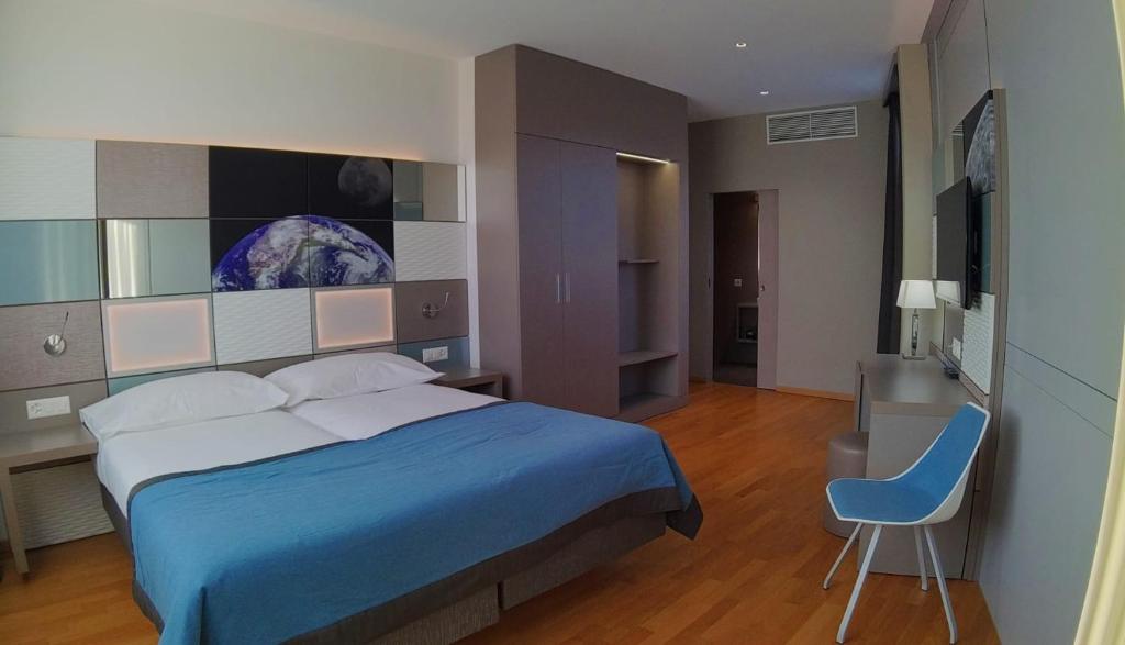 غرفة قياسية ثلاثية، B&B Hotel Lausanne Crissier 2/2