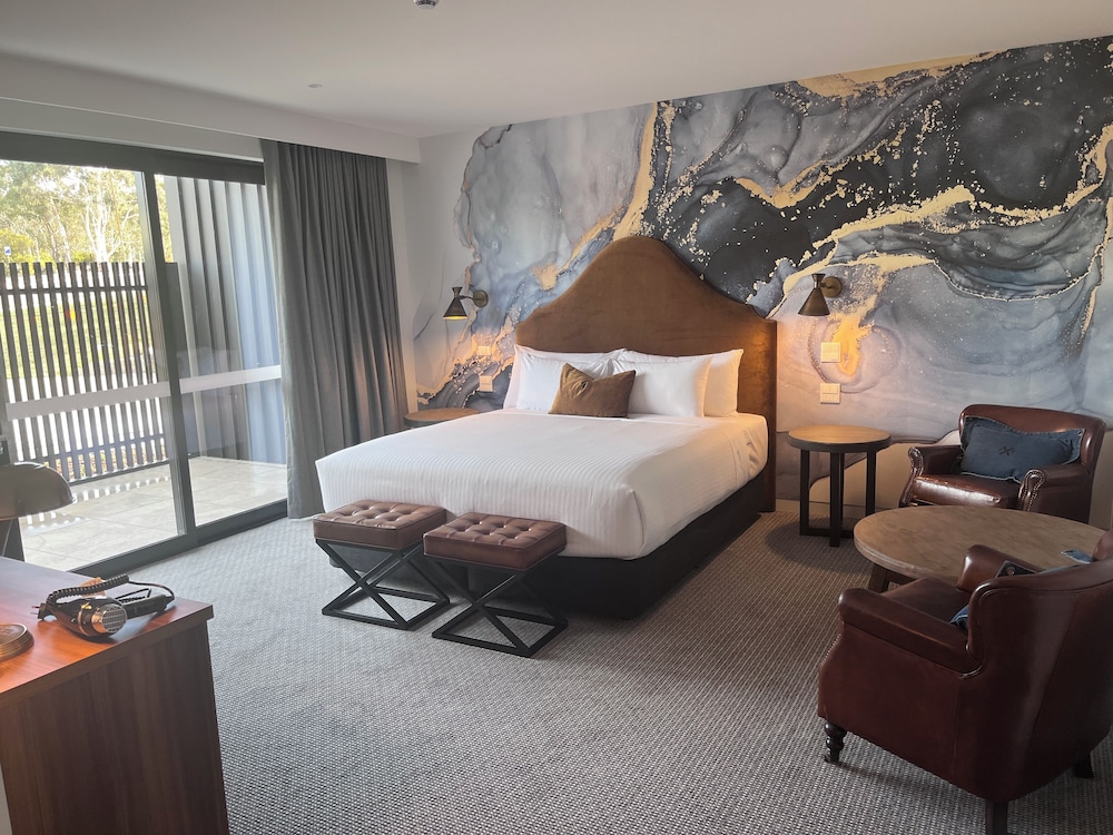 Executive, King Bed, Queen and Twin Beds, Queen Murphy Bed