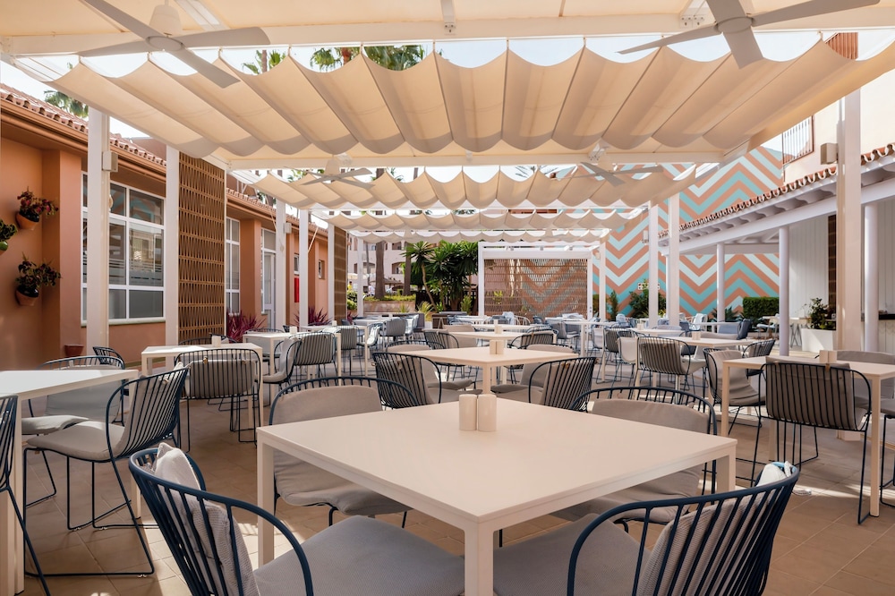Los Amigos Beach Club 33/50