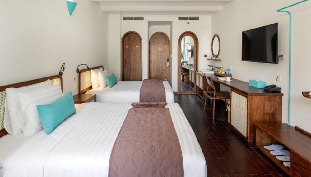 DELUXE, TWIN BEDS