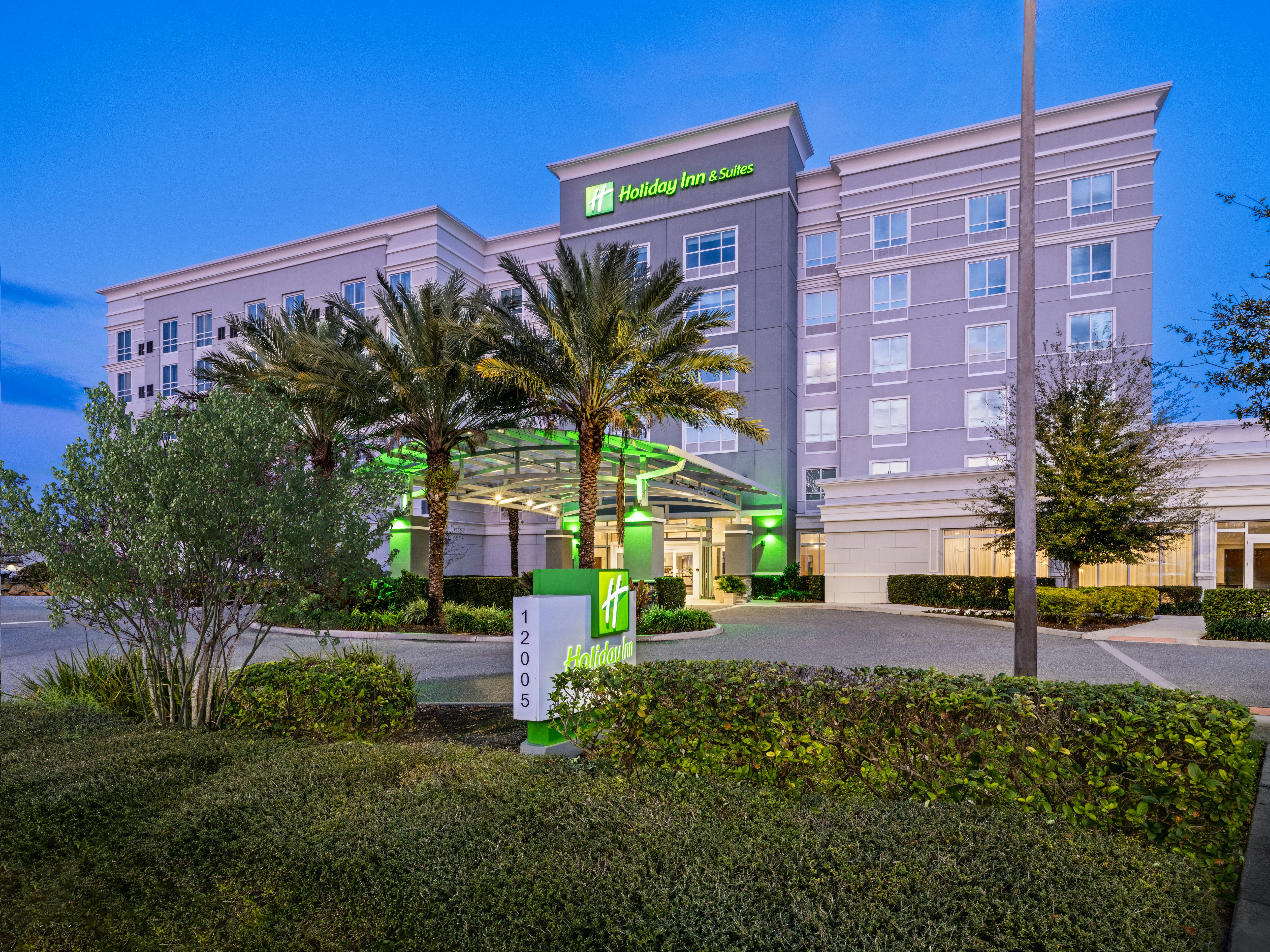 Holiday Inn & Suites Orlando I-Drive - Theme Parks 10/77