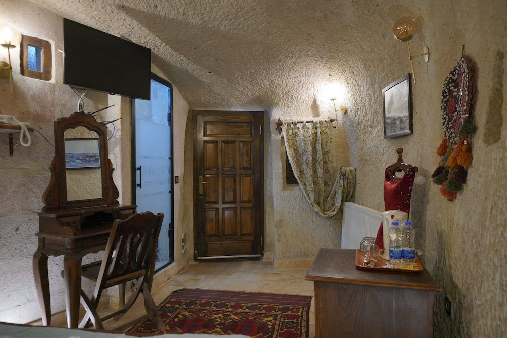 Travel Inn Cave Hotel 4/49