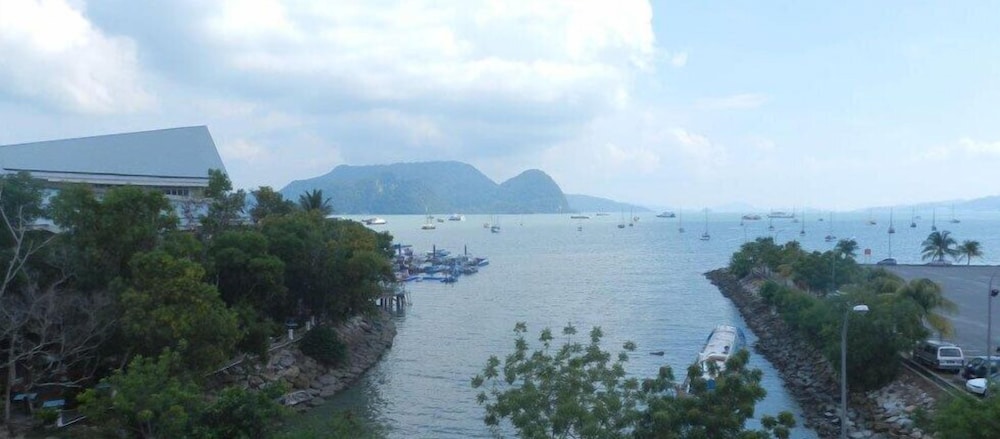 Geopark Hotel Kuah Langkawi 24/24