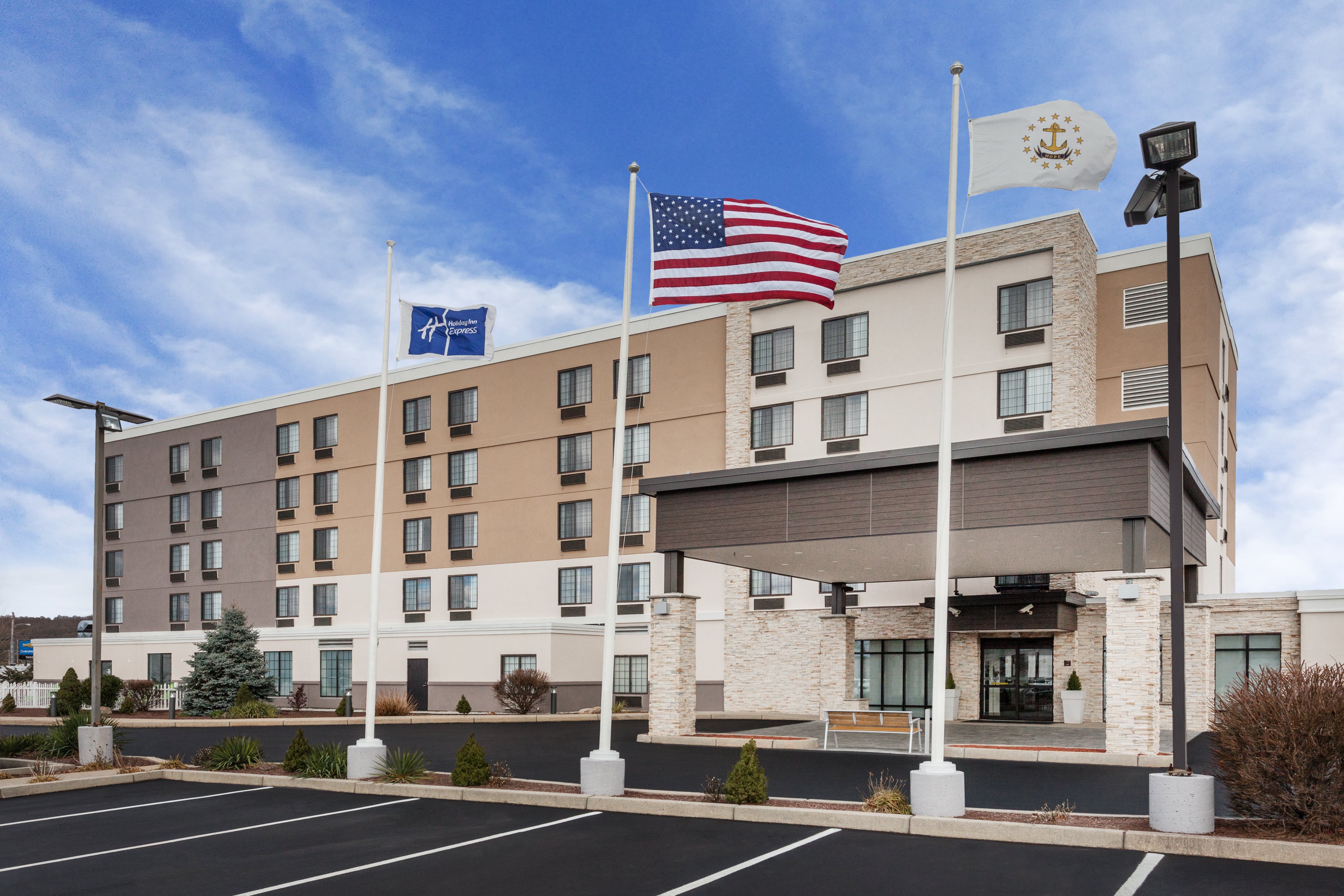Holiday Inn Express Hotel And Suites Providence Woonsocket 55/56