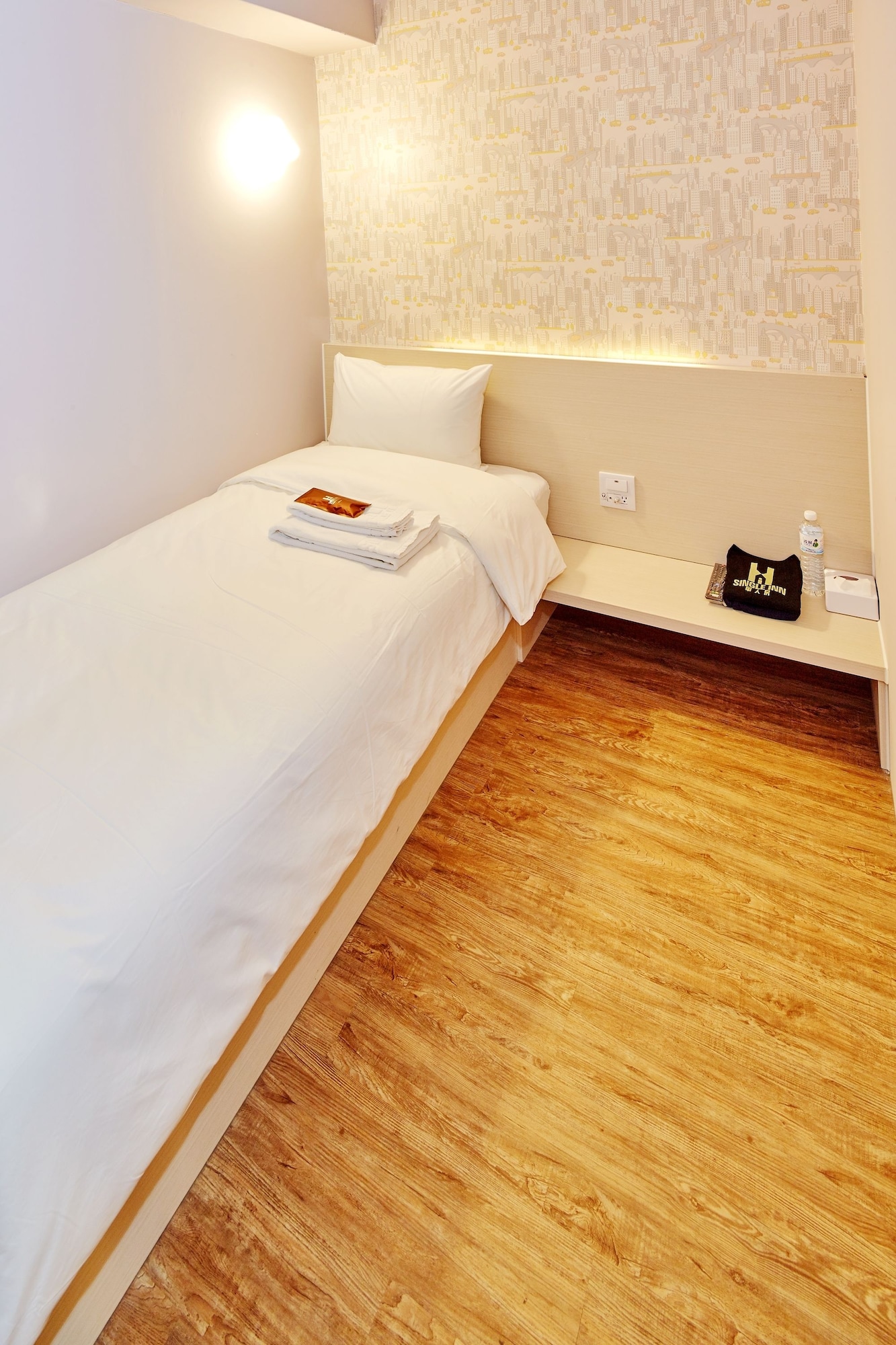 MALE DORM, SUITE, SINGLE