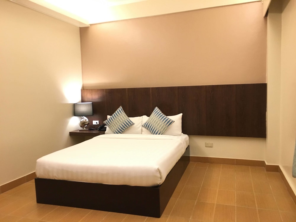 Eon Centennial Resort Hotel & Waterpark 11/28
