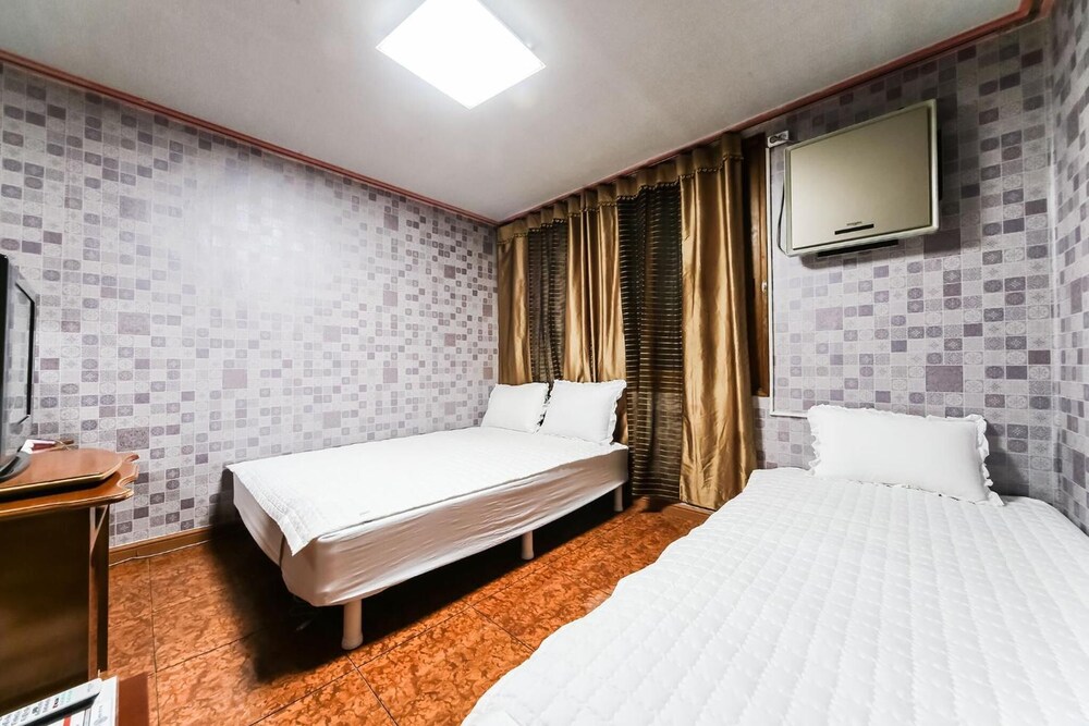 Mirim Motel 14/43