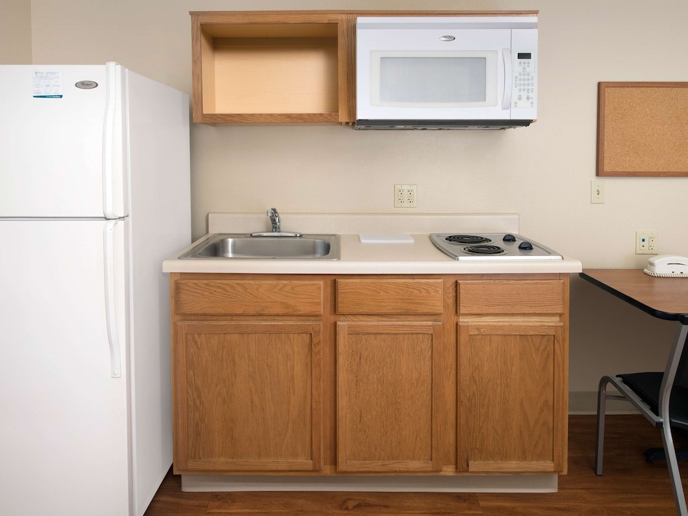 Extended Stay America Select Suites Akron South 4/51