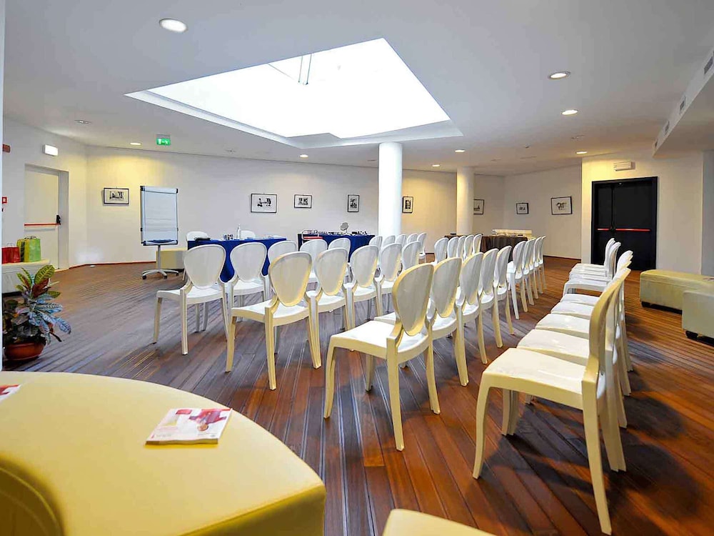 Mercure Olbia Hotel e Spa 64/76