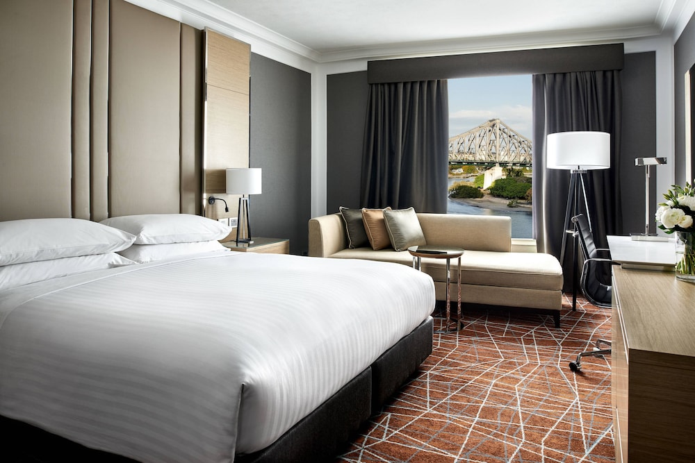 BRISBANE MARRIOTT HOTEL 11/57