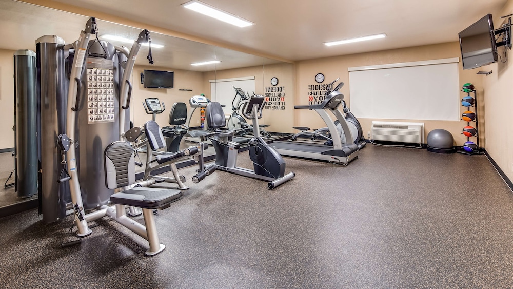 Best Western Plus Heritage Inn 24/40