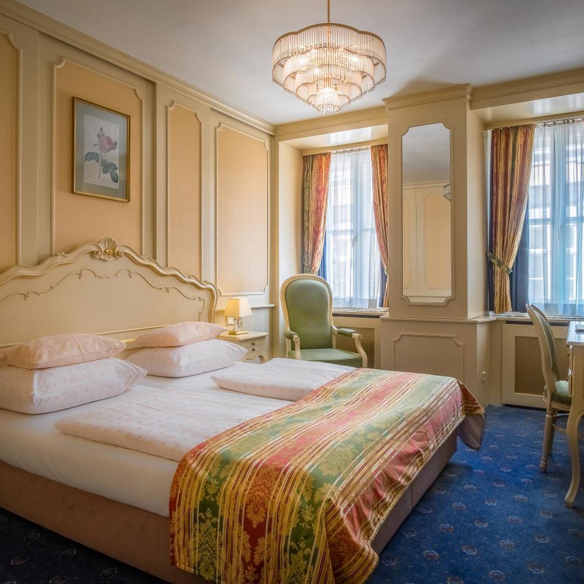 CLASSIC, DOUBLE BED