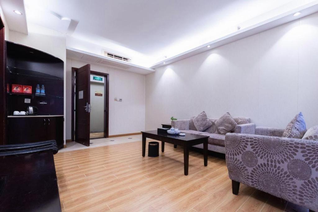 DONGGUAN ORIENTAL HOTEL 36/50