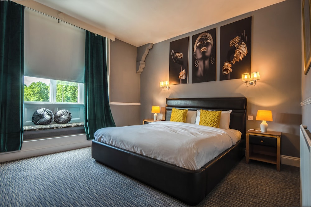 Best Western The Plough Hotel 19/50
