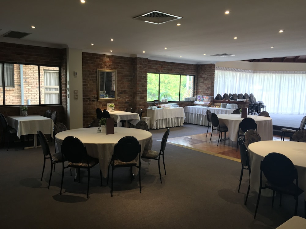 ABCOT INN 40/58