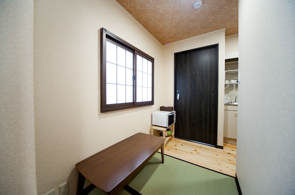 Kevin's Place 37/50