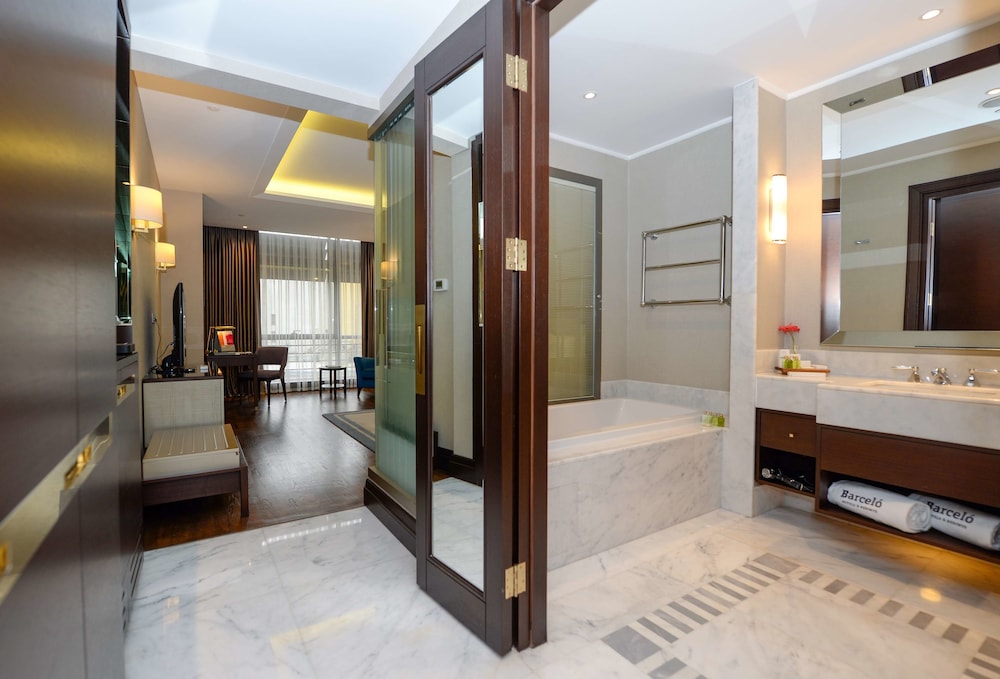 Barcelo Istanbul 8/64