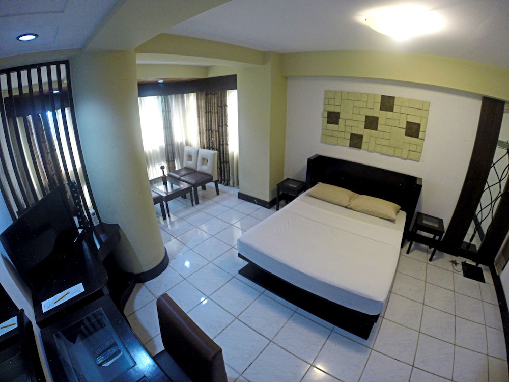 Urban Inn Iloilo 28/65