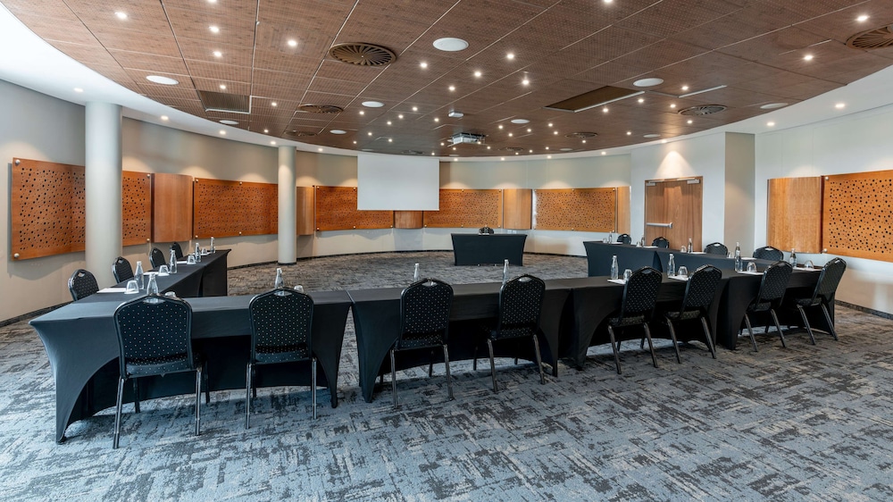Radisson Hotel & Convention Centre Johannesburg, O.R. Tambo 38/50