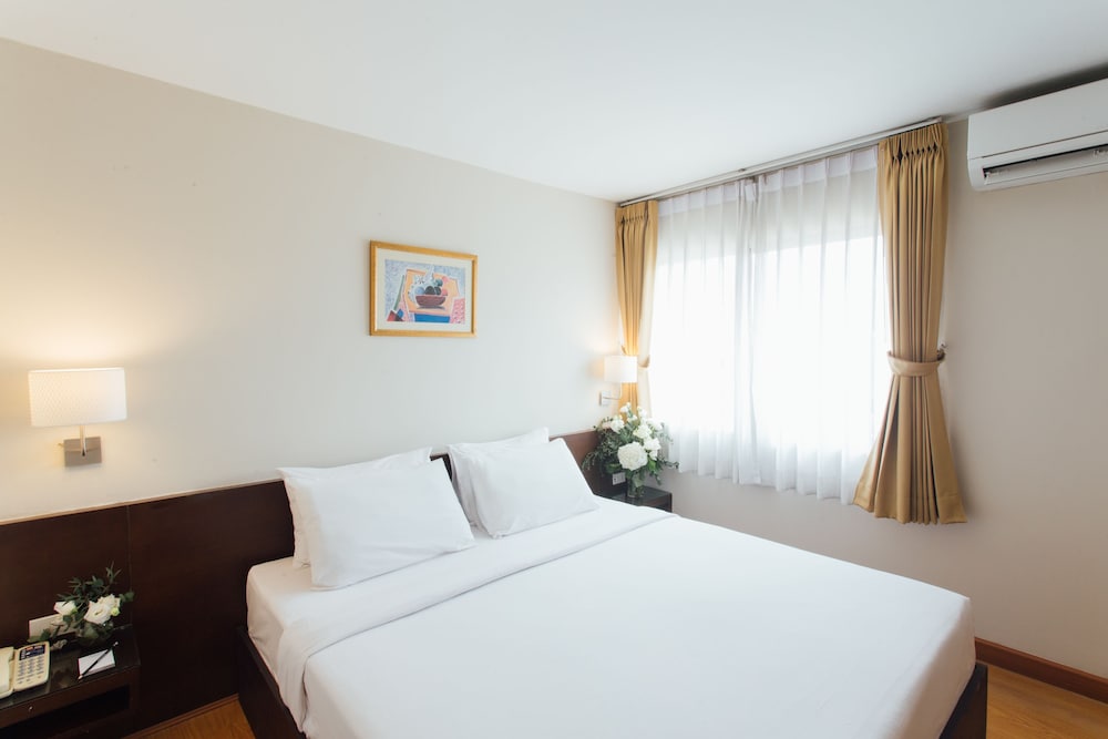 Seasons Siam Hotel 26/55