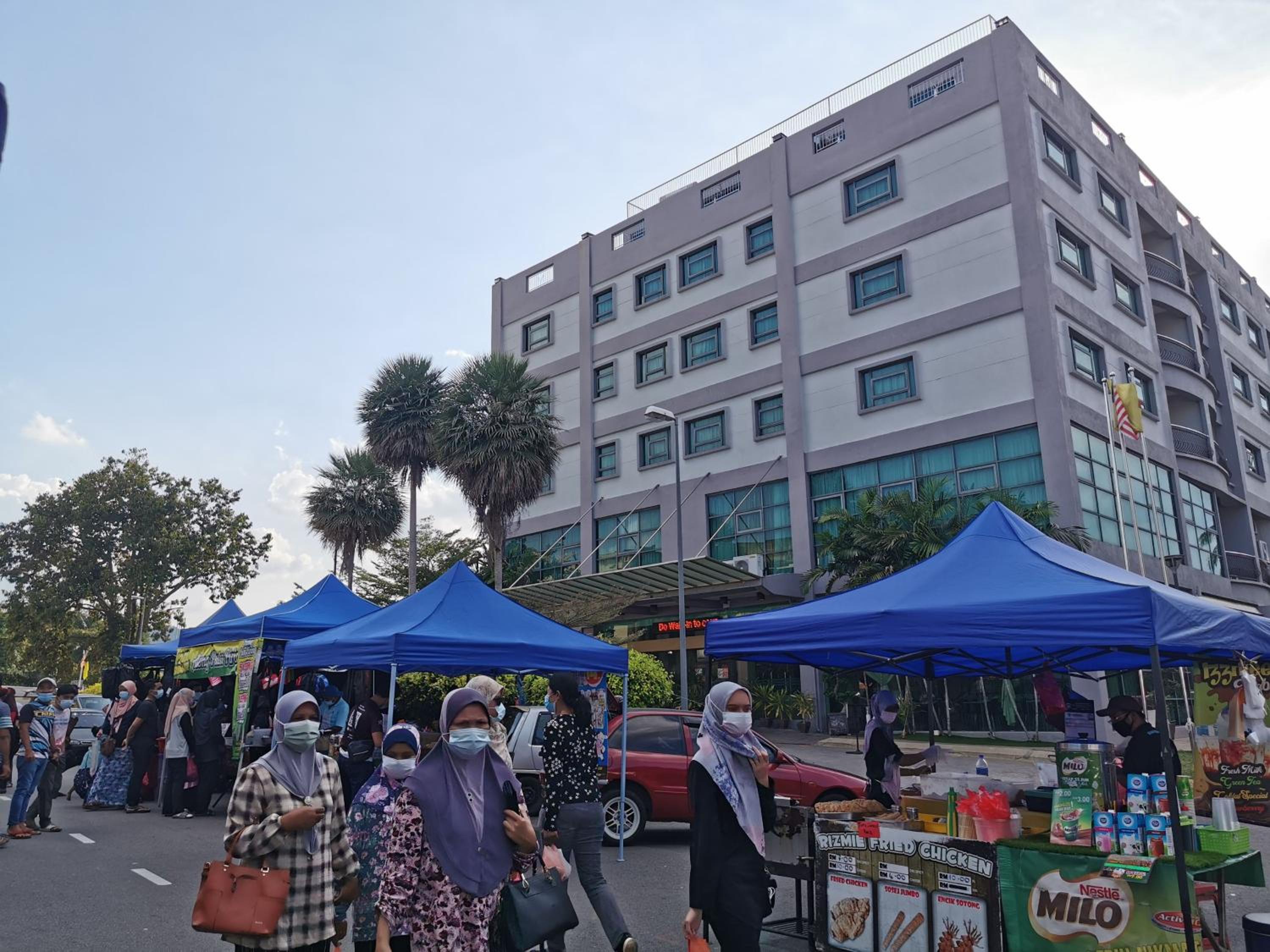 Melang Inn 44/53