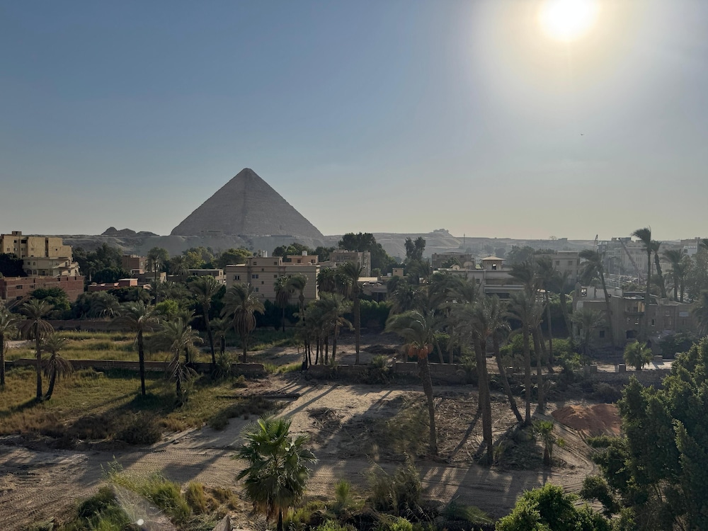 Palacio Pyramids Hotel 73/80