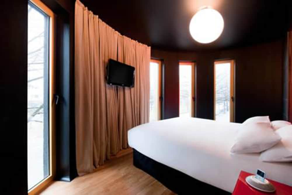 AXEL, SUITE, PANORAMIC CITY VIEW