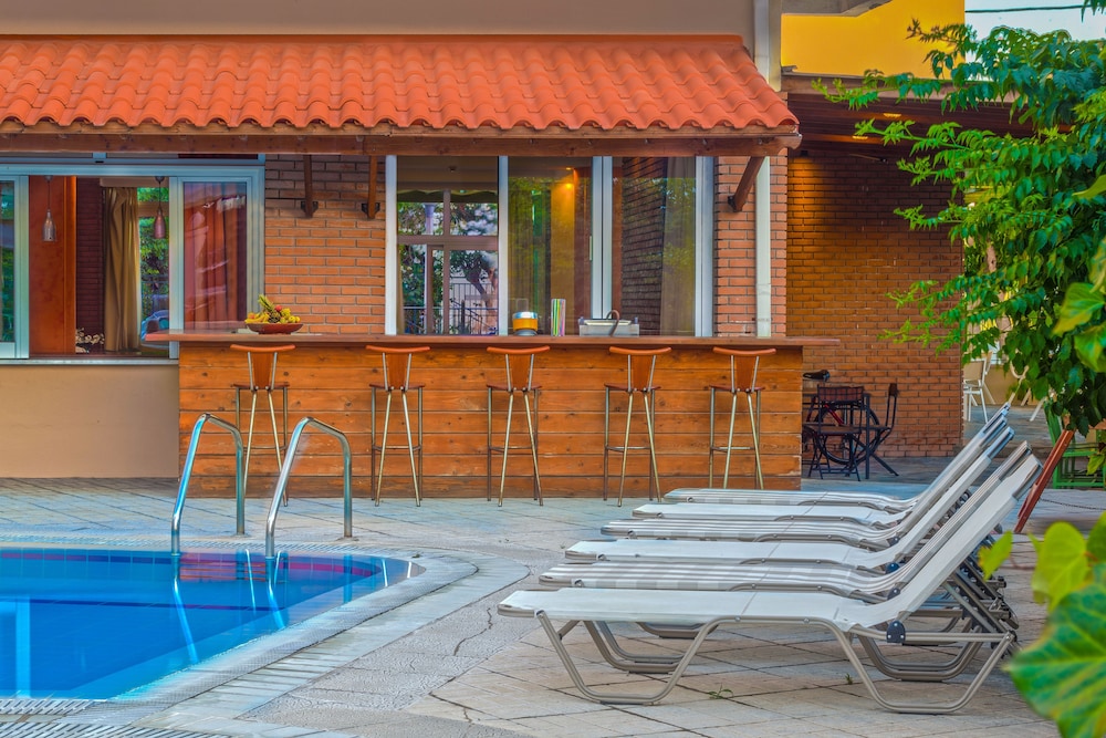 Pavlos Hotel 3/51