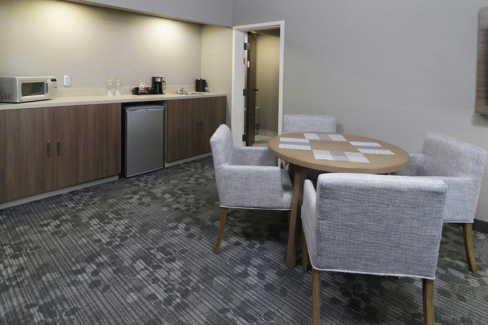 Courtyard By Marriott Monterrey Airport 23/50
