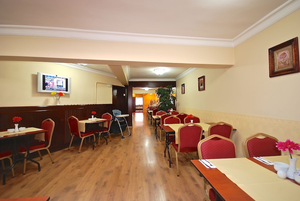 Hotel Mithat 35/60