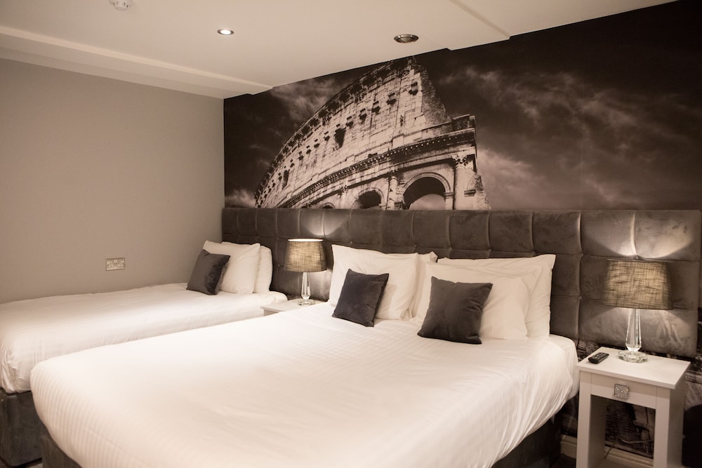 The Townhouse Chester 24/58