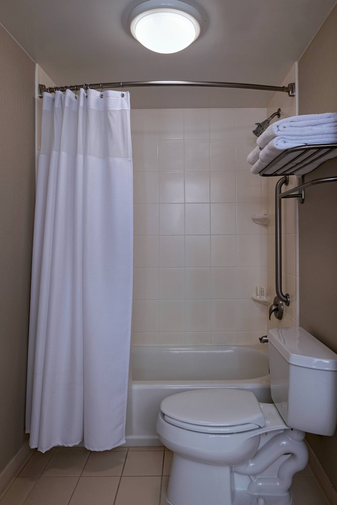 SpringHill Suites Boise West/Eagle 12/45
