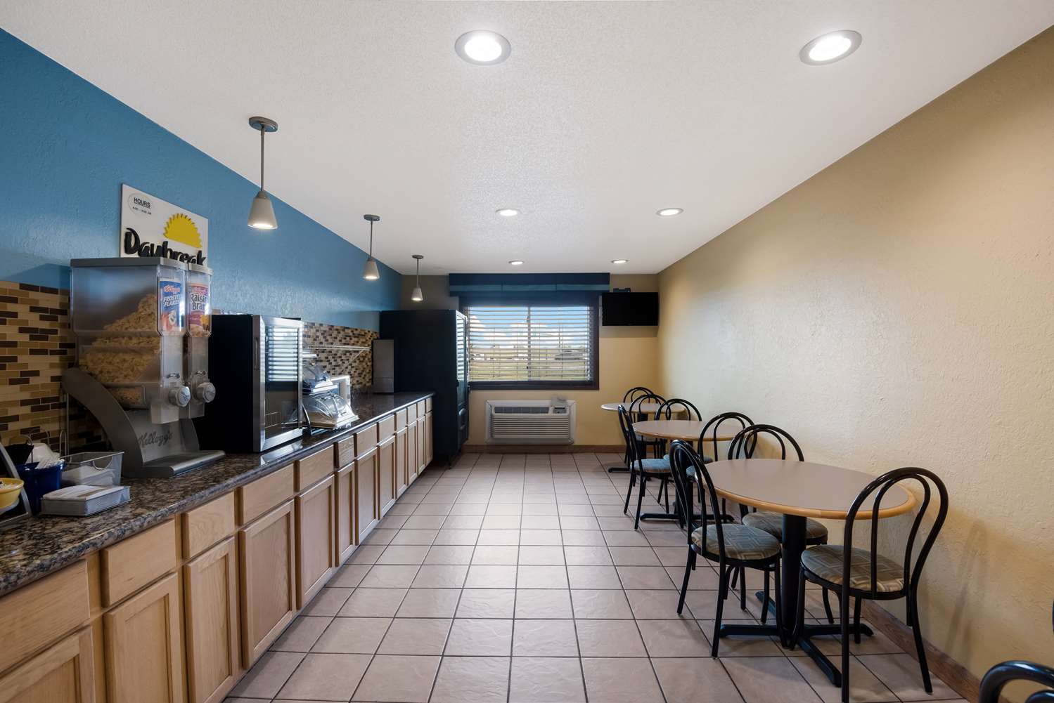 restaurant cafeteria