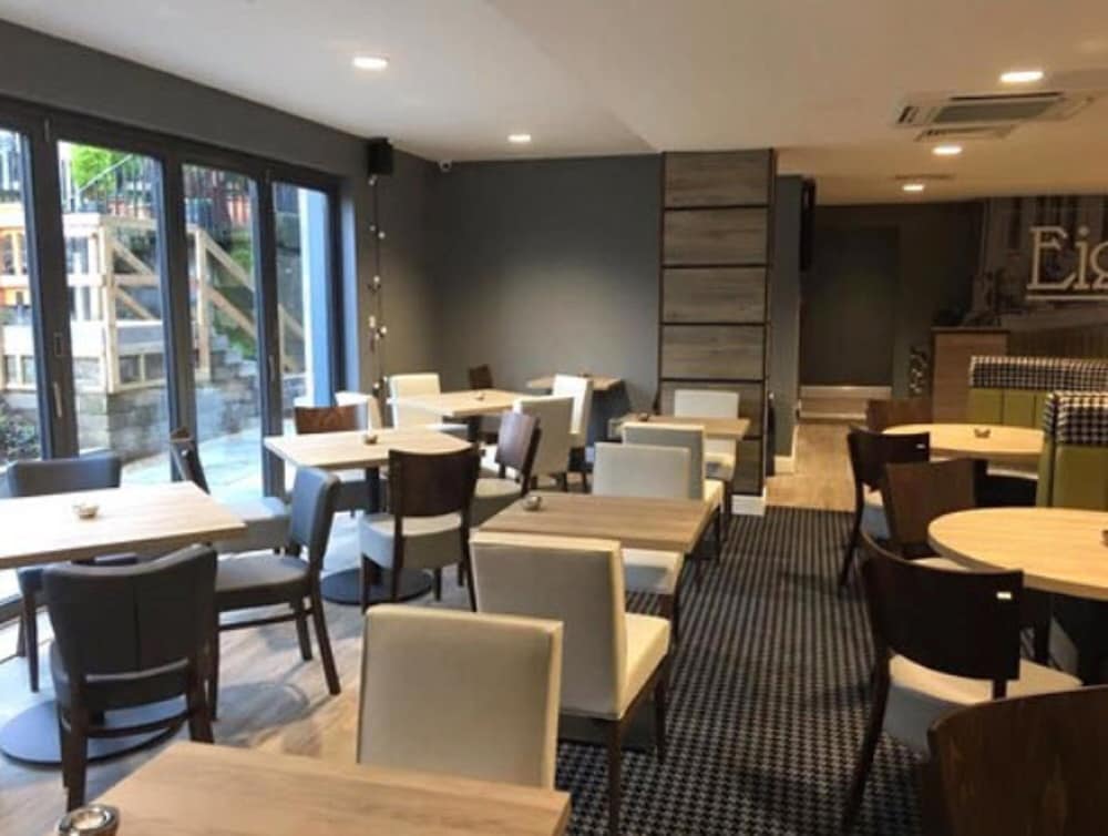 The Tontine Hotel 47/64