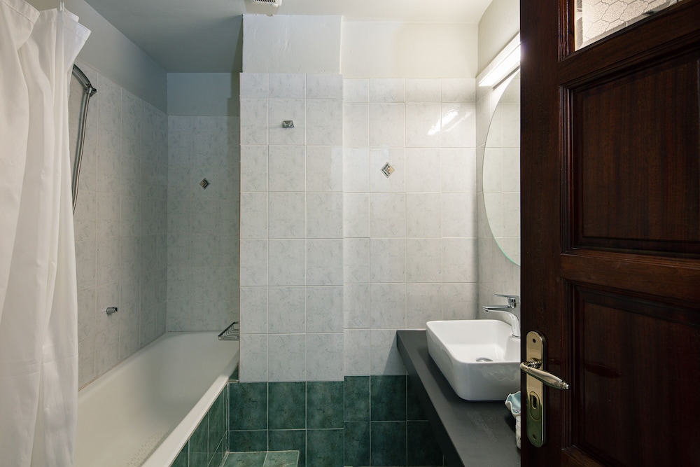 Anthos Apartments 54/56