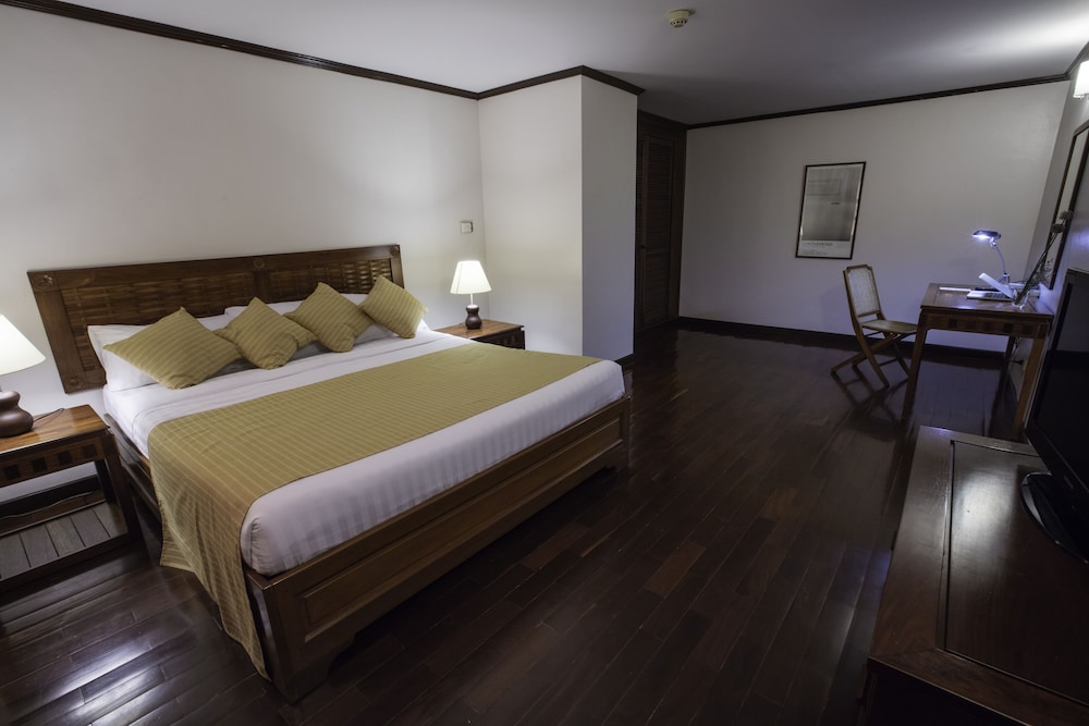 DELUXE, SUITE, DOUBLE BED, RIVER VIEW