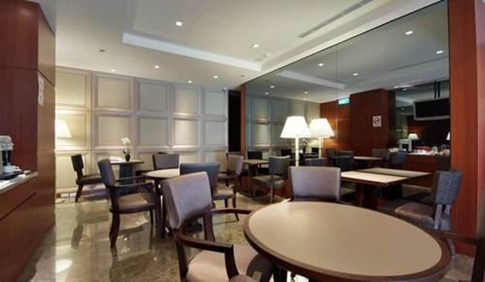 Tokyo International Hotel 43/58
