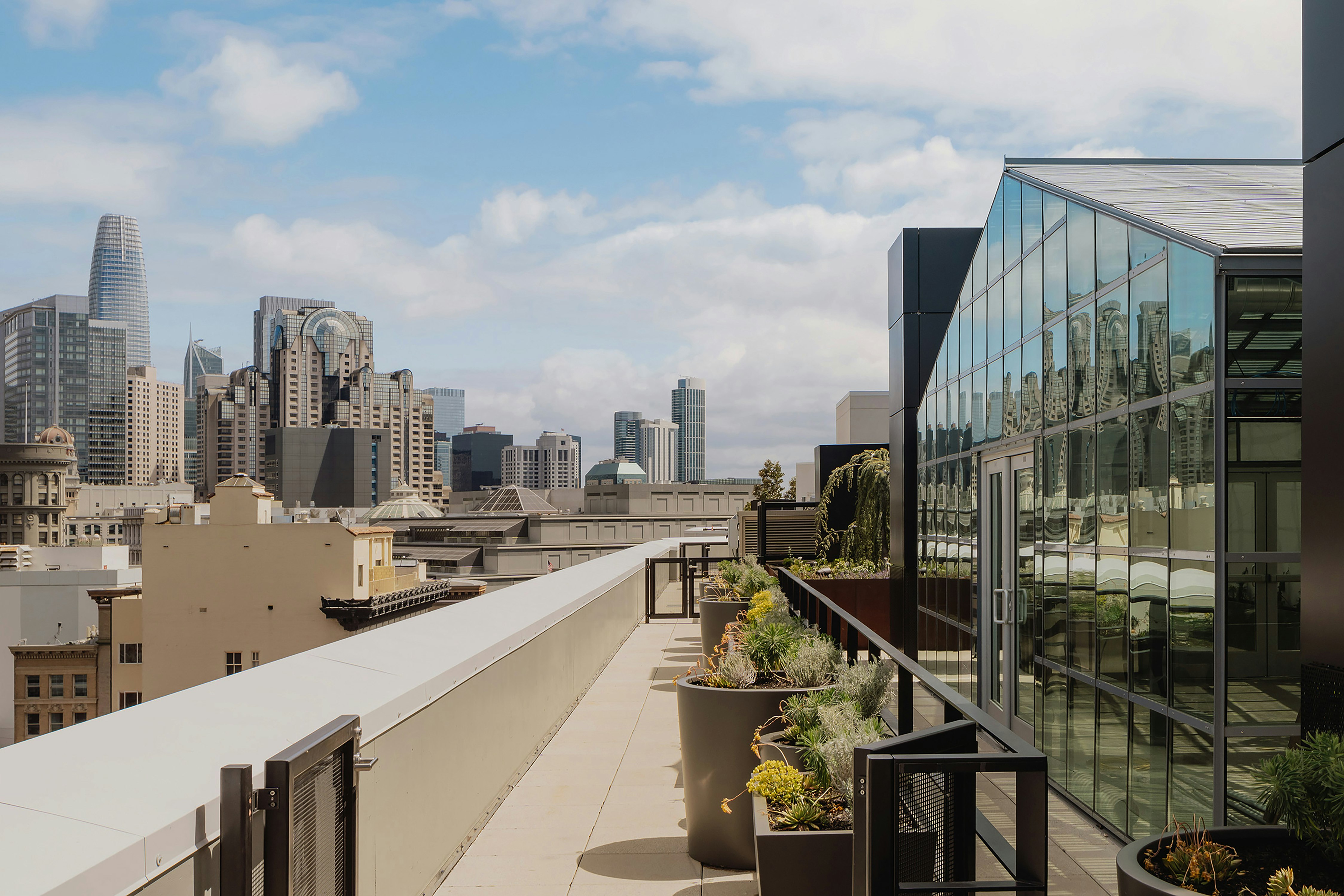 Timbri Hotel San Francisco, Curio Collection by Hilton 46/47
