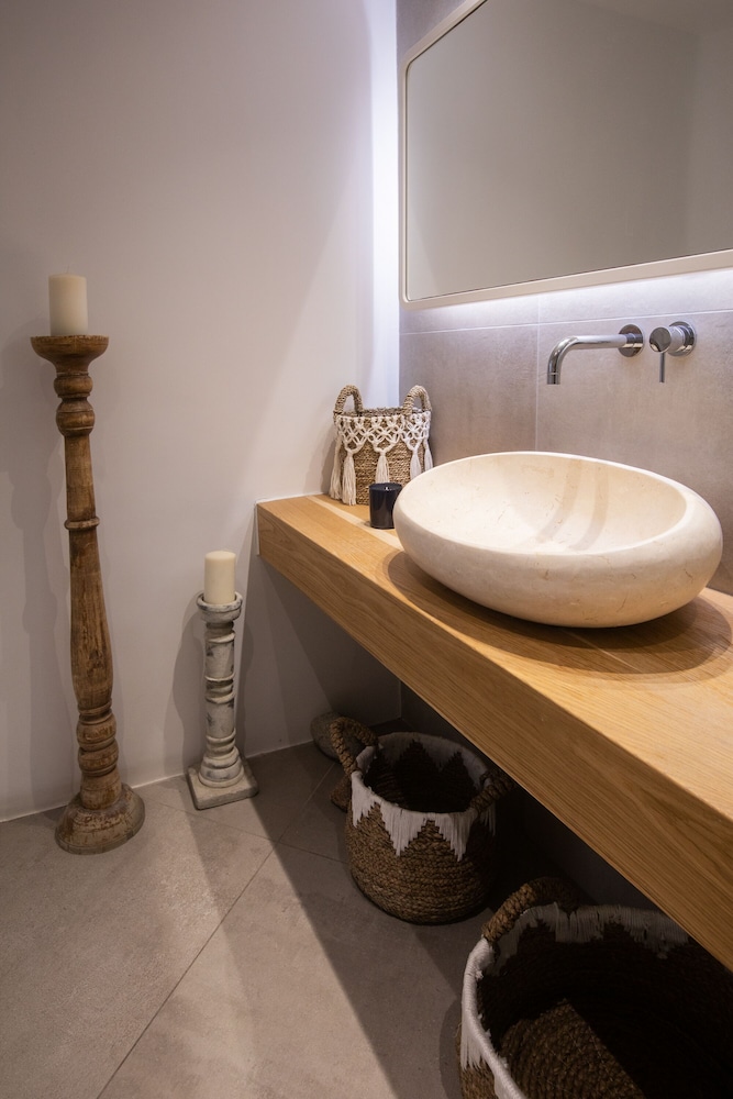 Harmony Boutique Hotel 63/64