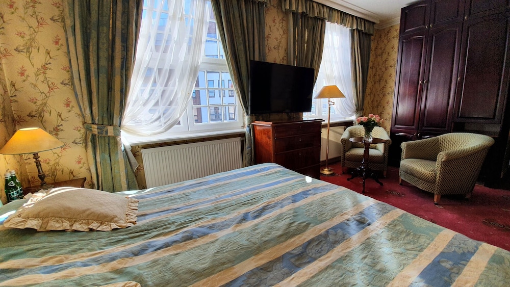 Hotel Podewils In Gdansk 6/75