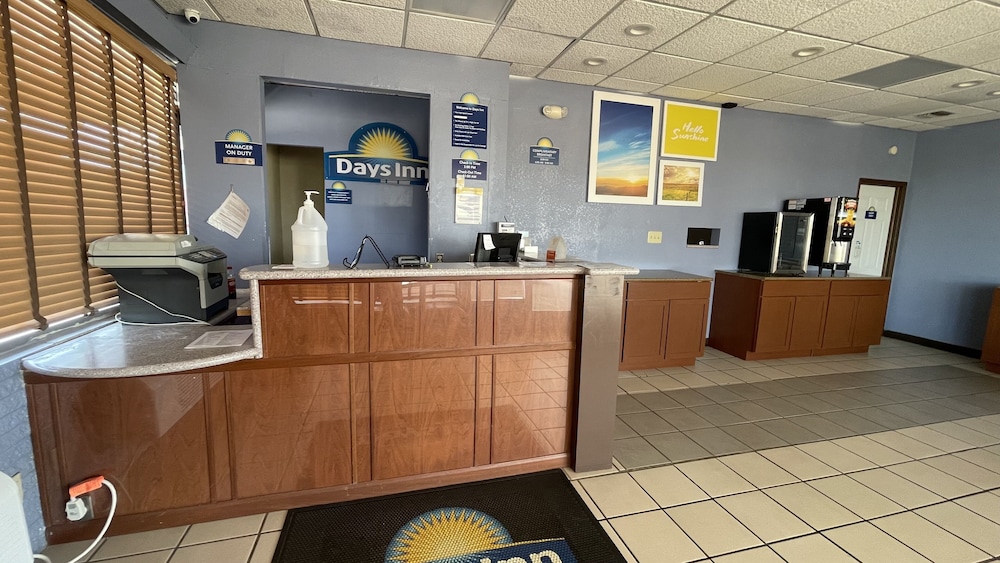 Days Inn by Wyndham Salina South 12/60