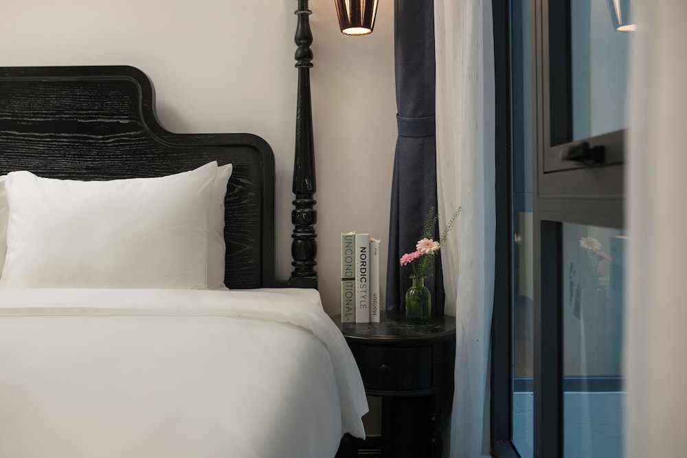 Hanoi Le Chateau Hotel & Spa 23/50