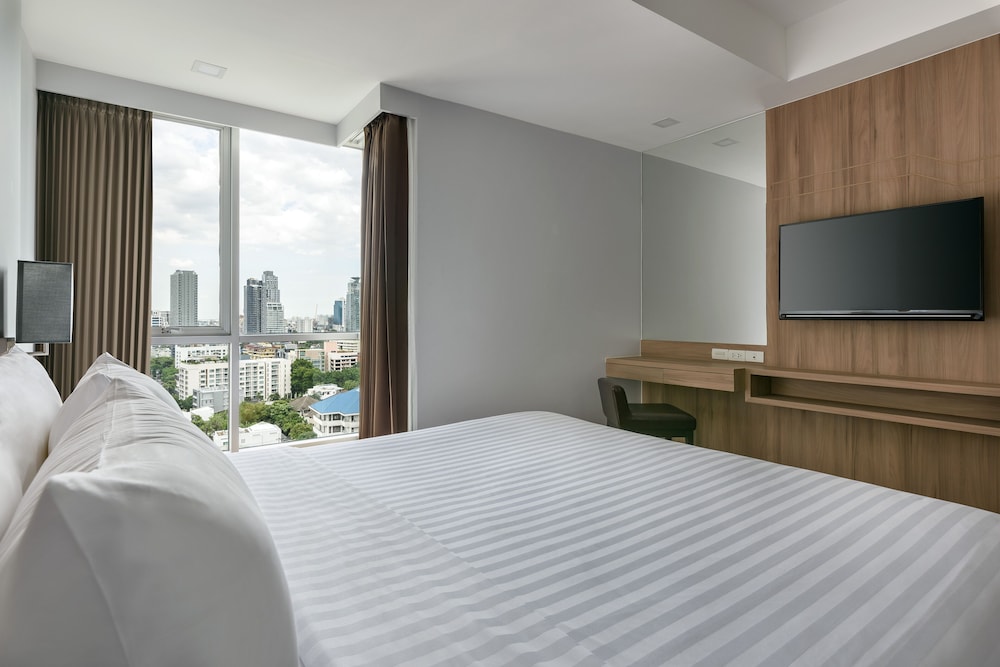 Adelphi Grande Sukhumvit 22/70