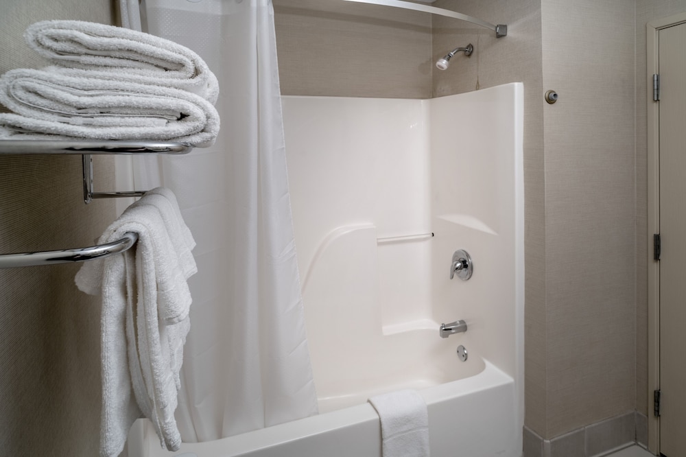 Country Inn and Suites By Radisson Charleston South WV 46/46