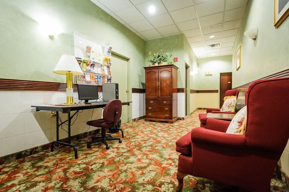 Peterborough Inn & Suites Hotel 46/64